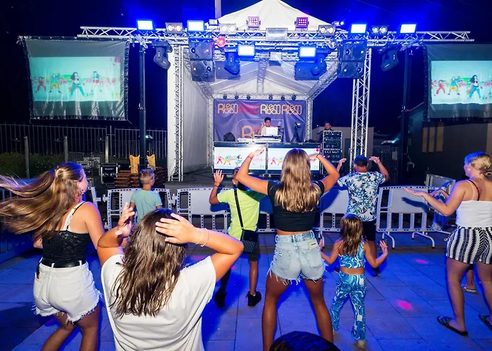 Riembau Кемпинг