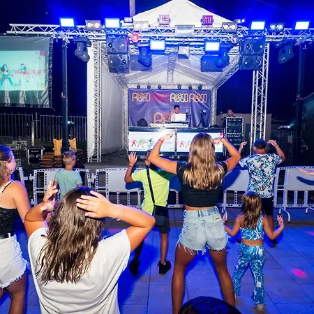 Riembau مكان تخييم